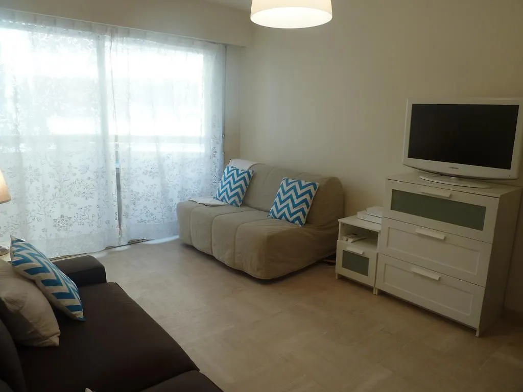 Hotel Le Neptunia Juan-les-Pins 0*,